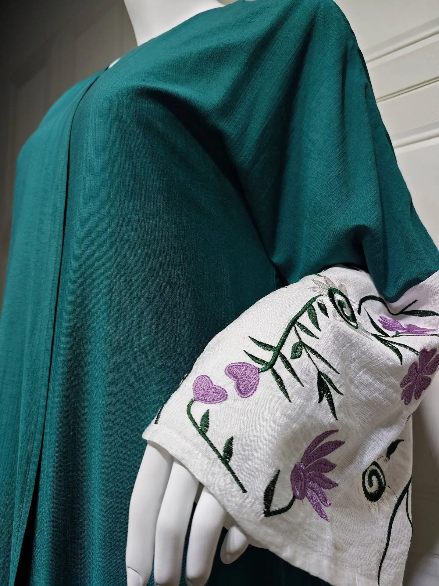 2025 New Fashion Embroidery Abayas for Women Luxury Abaya Kimono Cardigan Islamic Clothing Kaftan Kebaya Jalabiya